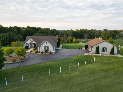 4942 Bridle Path, Polk, WI 53076