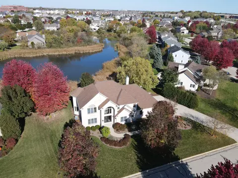 8443 Northview, Pleasant Prairie, WI 53158