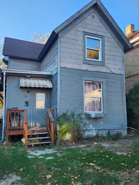 228 Howland, Racine, WI 53404