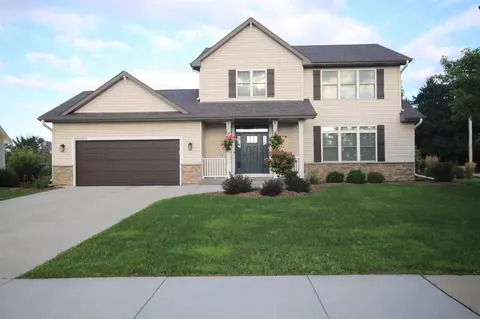 w195n17212 English Oaks, Jackson, WI 53037
