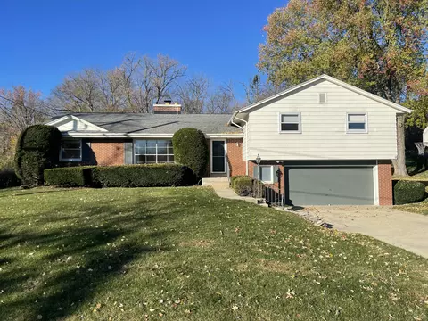 7425 N Redwood, Glendale, WI 53209
