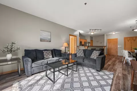 10900 W Bluemound #208, Wauwatosa, WI 53226