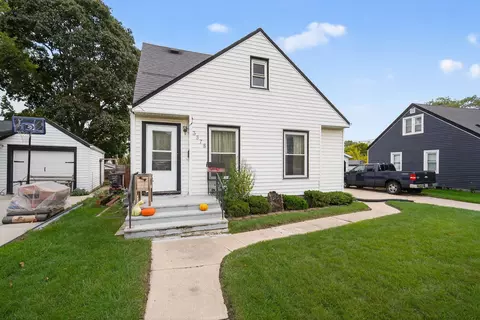 3578 S 48th, Greenfield, WI 53220