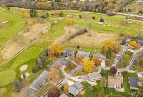 3431 W Colette, Mequon, WI 53092