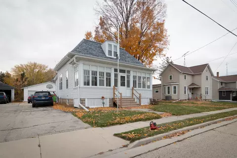 329 Grove, Mayville, WI 53050