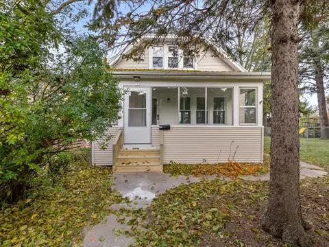 113 S 7th, West Bend, WI 53095