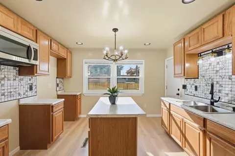 4825 N 25th, Milwaukee, WI 53209
