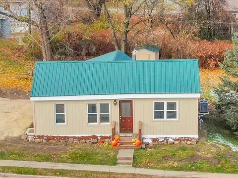 418 N Main, Viroqua, WI 54665