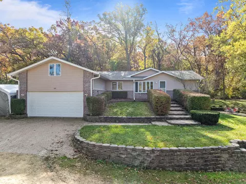 2121 Adelia, Delavan, WI 53115
