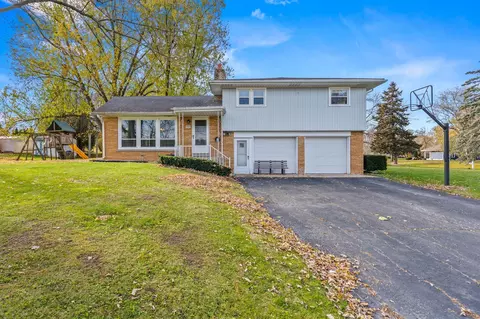 3465 Wilshire, Brookfield, WI 53045