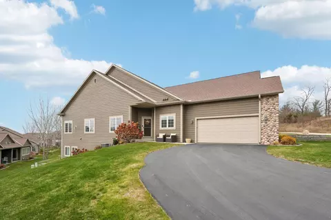 2951 Glen Ivy, West Bend, WI 53090