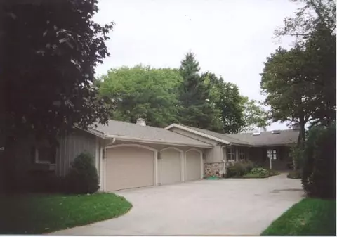 10114 N Sheridan, Mequon, WI 53092