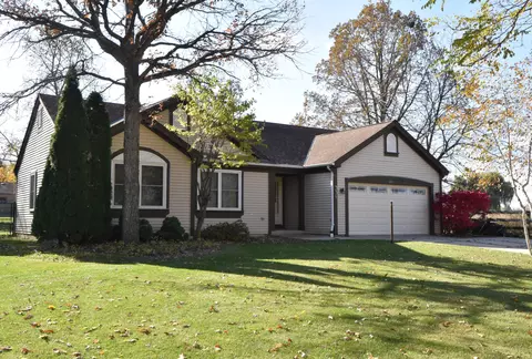 351 E Quail, Oak Creek, WI 53154