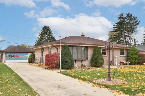 1513 Manitowoc, South Milwaukee, WI 53172