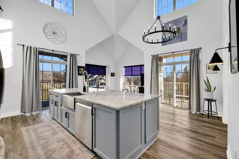 14900 W Wilbur #1207, New Berlin, WI 53151