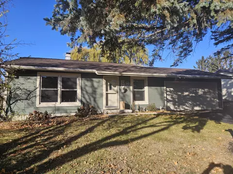 3010 Maple Grv, Madison, WI 53719