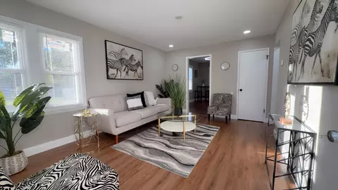 4204 W Sheridan, Milwaukee, WI 53209