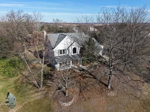 s78w29842 Crossgate, Mukwonago, WI 53149