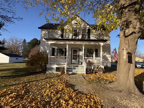 351 Randolph, Mishicot, WI 54228