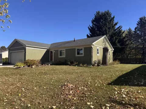 2009 Sharon, Manitowoc, WI 54220