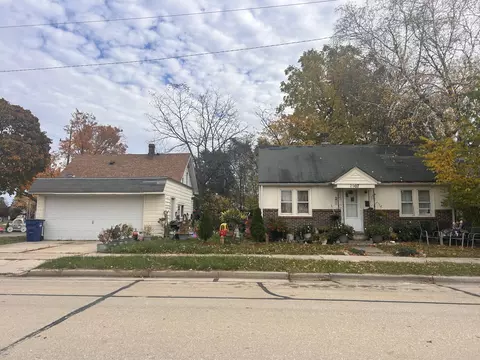 2007 Hayes, Racine, WI 53405