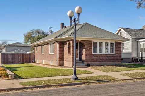 1019 Caledonia, La Crosse, WI 54603