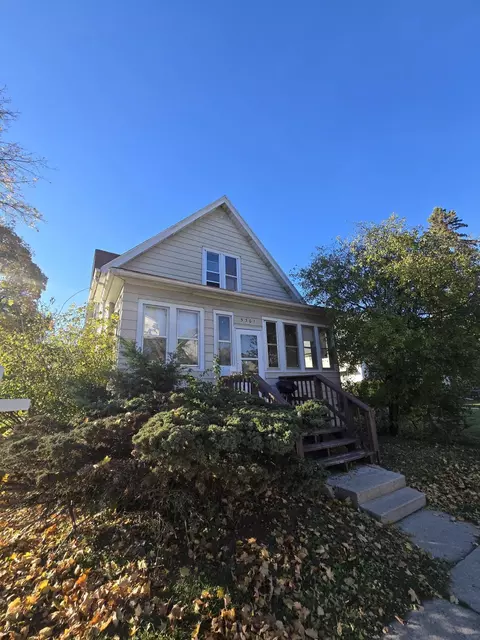 5301 N 38th, Milwaukee, WI 53209