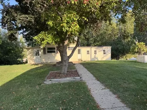 609 Valley, Horicon, WI 53032