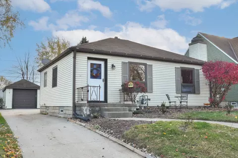 8721 W Hayes, West Allis, WI 53227