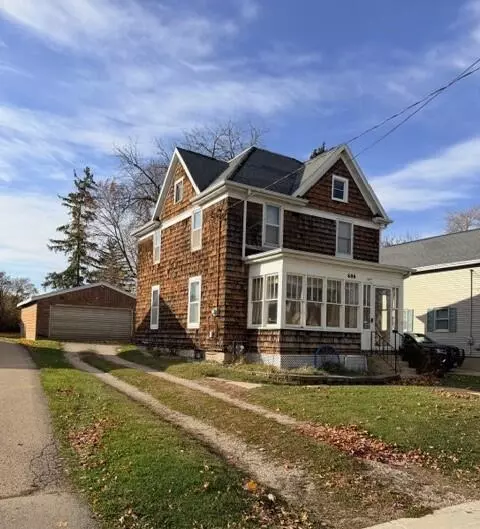 606 W Beaver, Beaver Dam, WI 53916