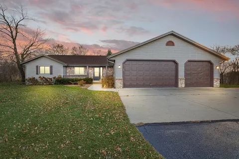 w9109 Brazelton Drive, Scott, WI 53040