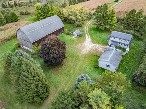 9916 Sherman, Cedarburg, WI 53012