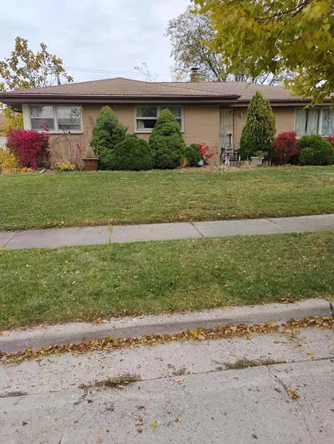 6500 N 81st, Milwaukee, WI 53223