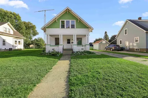 145 E Burnett, Beaver Dam, WI 53916