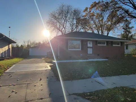 6295 N Joyce, Milwaukee, WI 53225