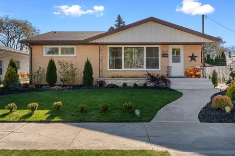 2621 Pine Grv, Sheboygan, WI 53083