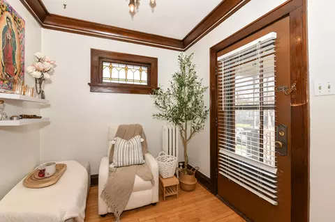 3271 S 10th, Milwaukee, WI 53215