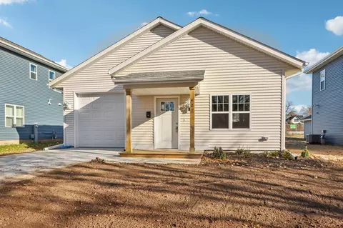 421 Oakland, Waukesha, WI 53186