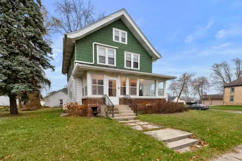 1136 Fond Du Lac, Kewaskum, WI 53040