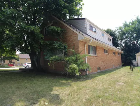 8403 W Keefe, Milwaukee, WI 53222