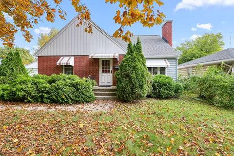 242 Wisconsin, Mayville, WI 53050