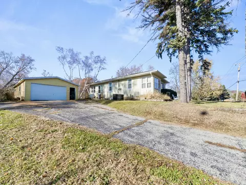 623 Burlington, Twin Lakes, WI 53181