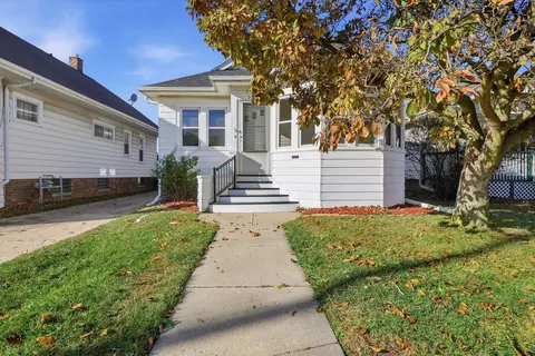 2816 Douglas, Racine, WI 53402
