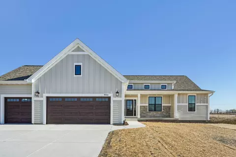 9902 N Migratory, Mequon, WI 53097