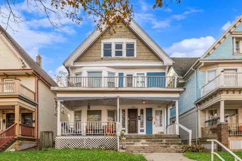 3311 W Mckinley #3313, Milwaukee, WI 53208