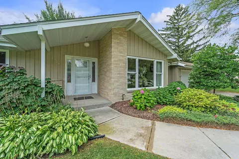 17495 Sierra, Brookfield, WI 53045