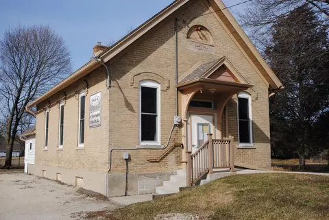 w4614 Potter Road, Lafayette, WI 53121