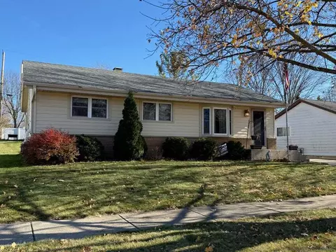 132 Clover, Burlington, WI 53105