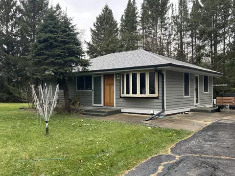 21310 W Woodland, New Berlin, WI 53146