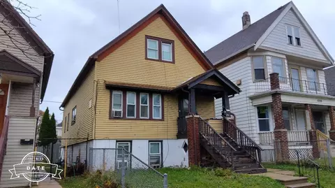 2336 S 9th, Milwaukee, WI 53215